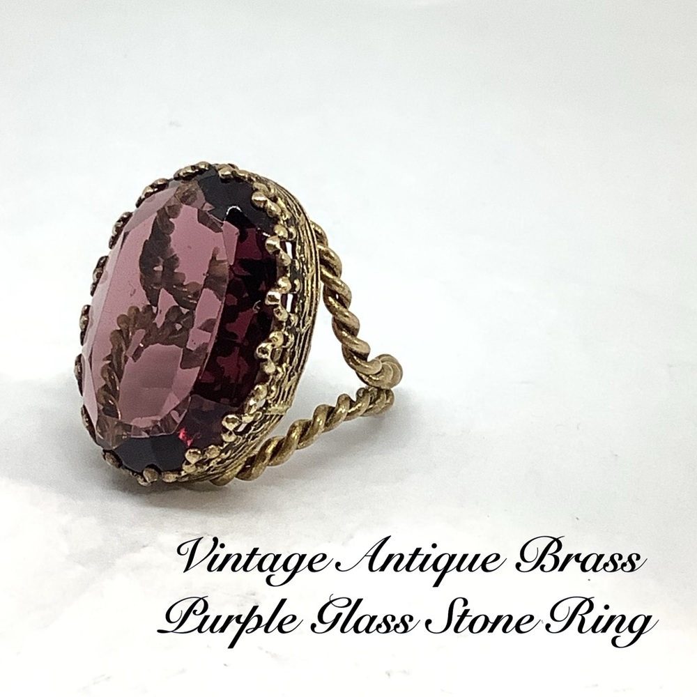 🆕Vintage Antique Brass Purple Glass Stone Ring